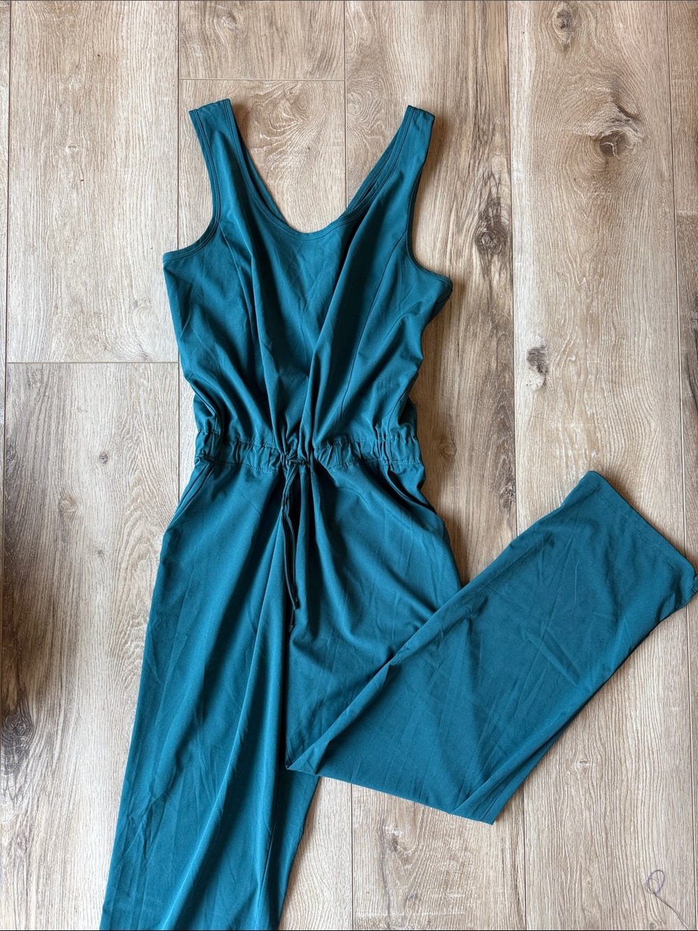 Women's Sleeveless Jumpsuit with Drawstring Waist